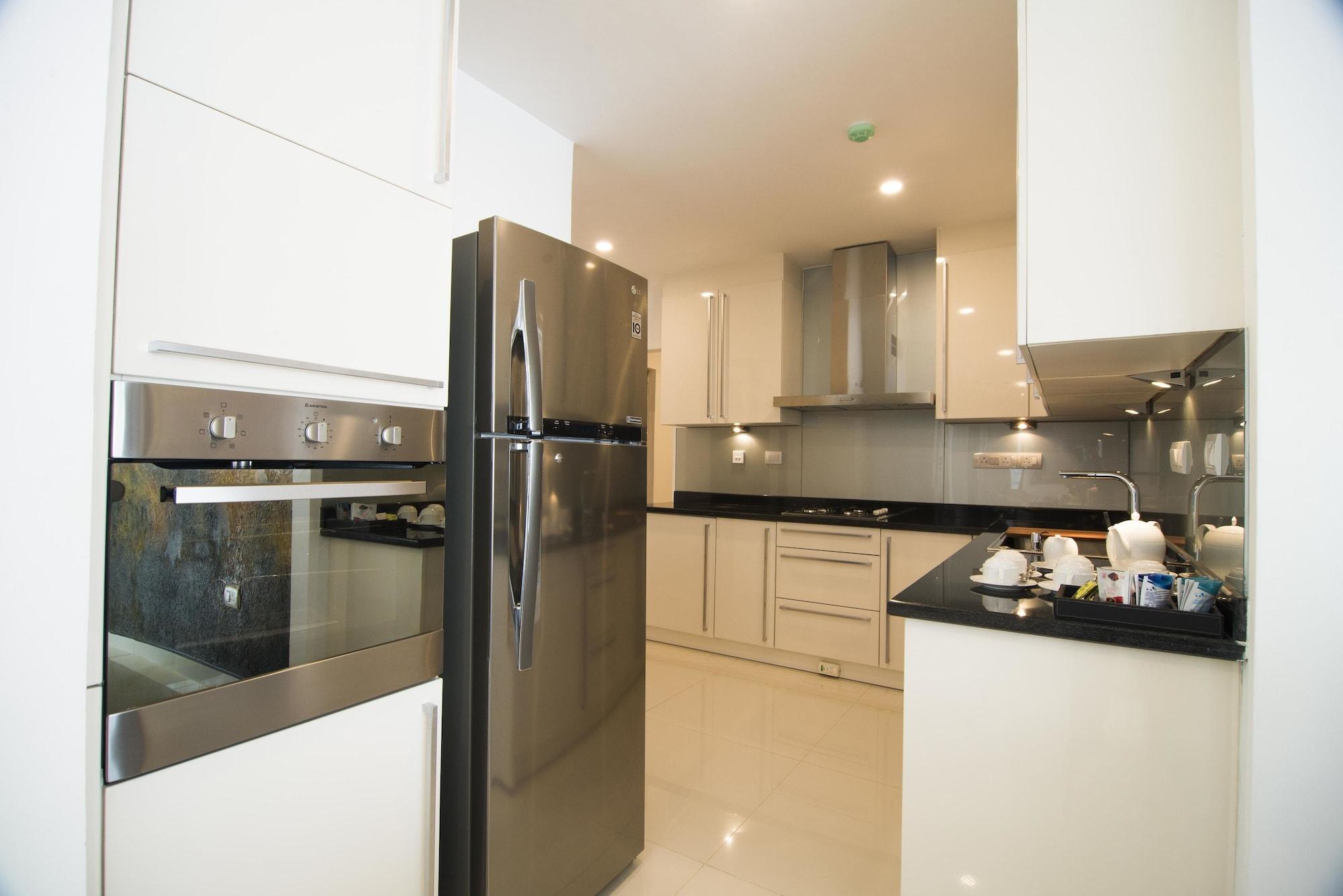 Platinum One Suites Colombo Extérieur photo