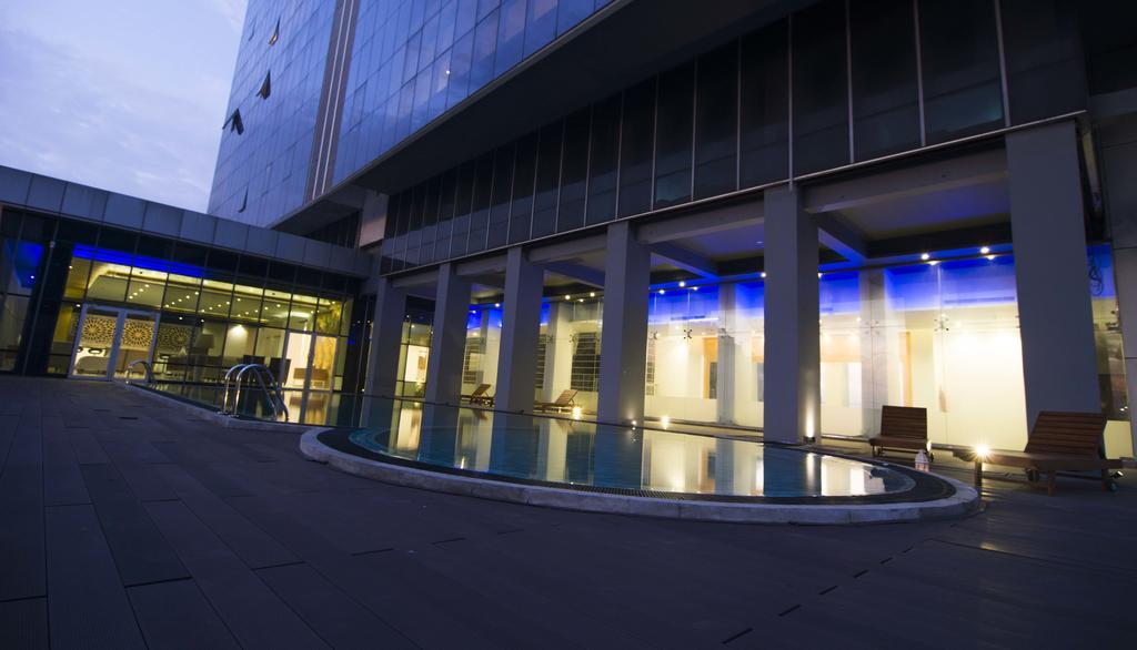 Platinum One Suites Colombo Extérieur photo