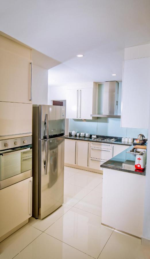 Platinum One Suites Colombo Extérieur photo